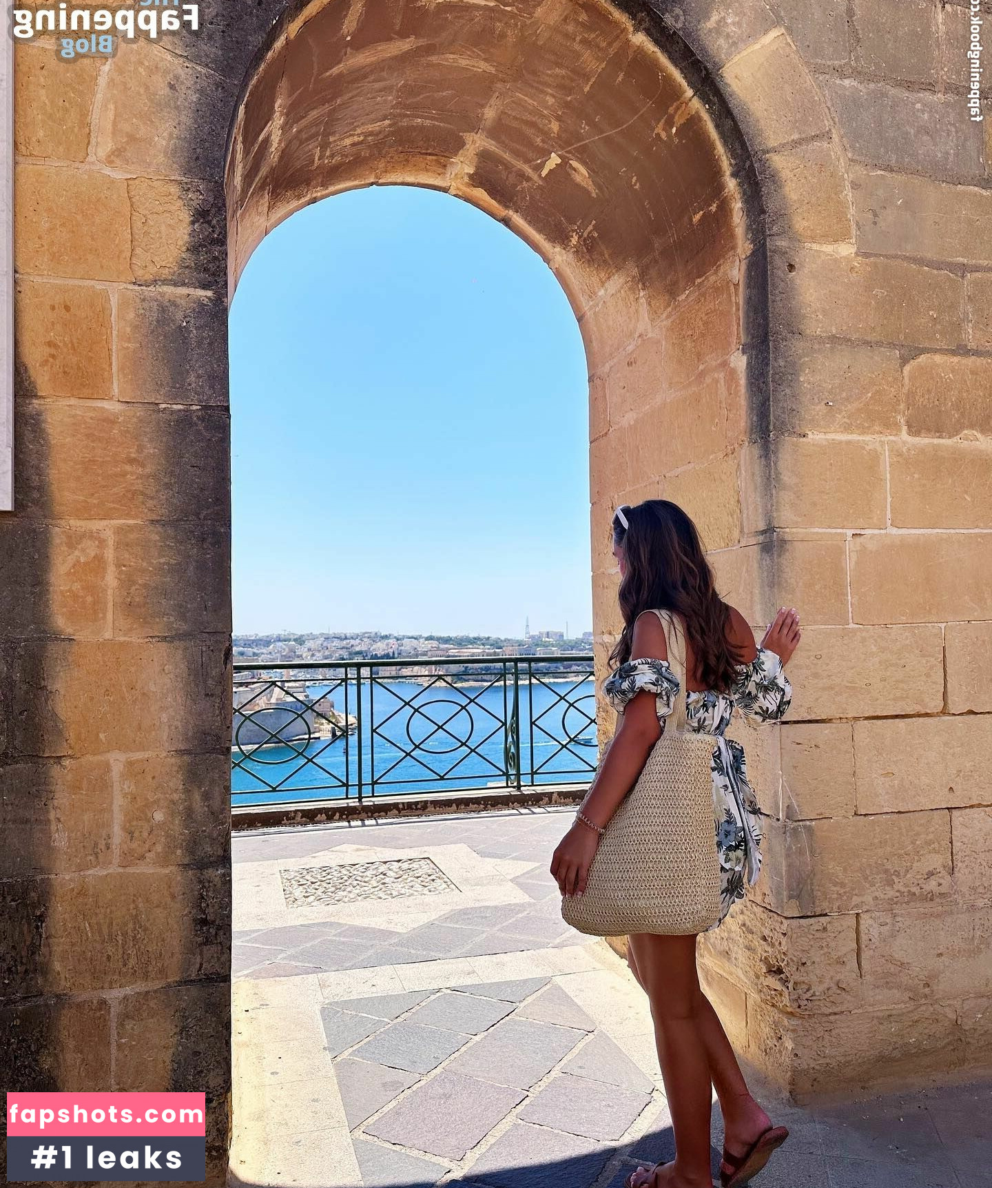 Caitlin Carmichael gallery photo #17