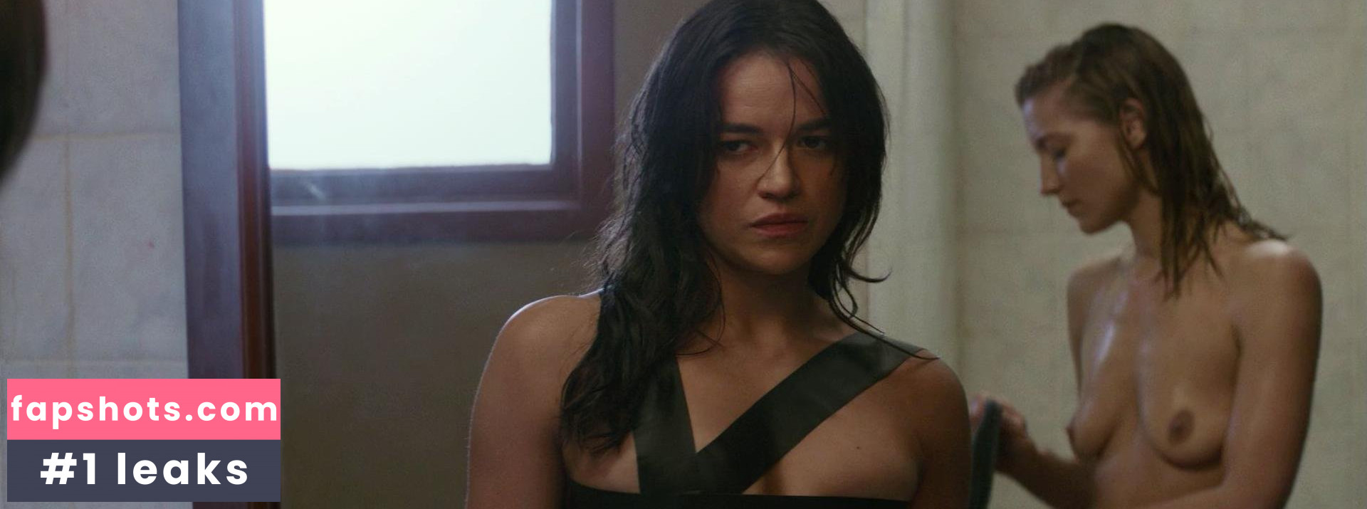 Caitlin Gerard gallery photo #34