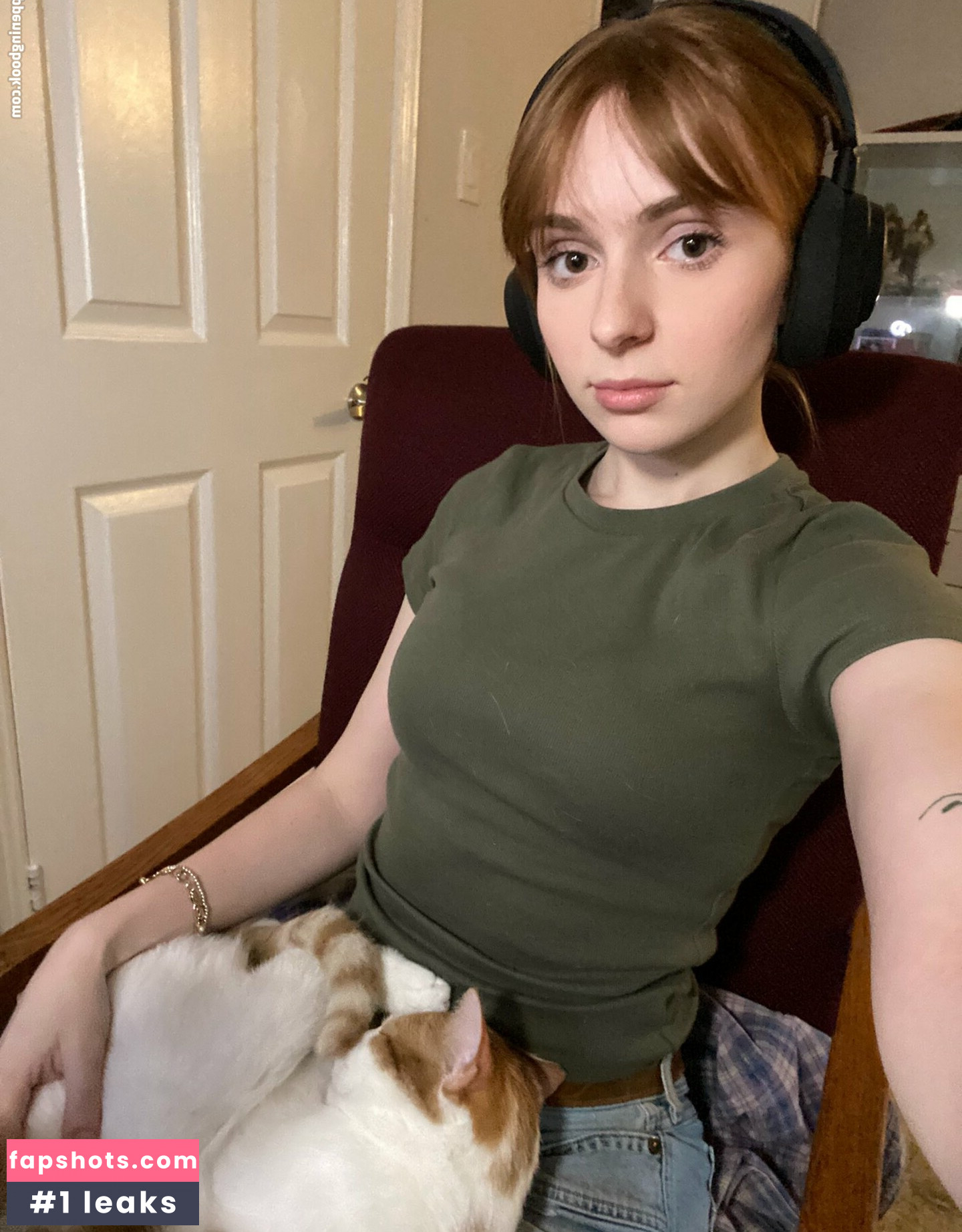 Caitlin gallery photo #22