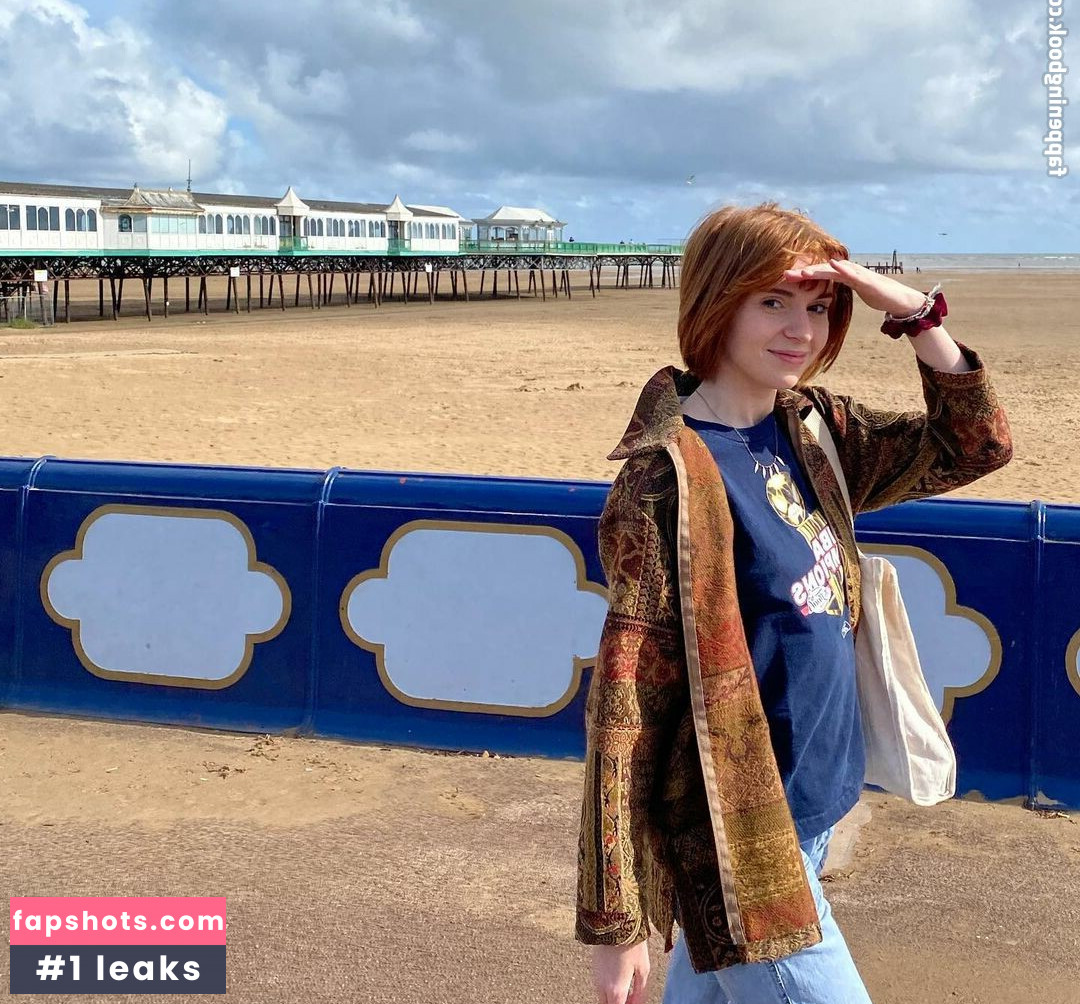 Caitlin gallery photo #41