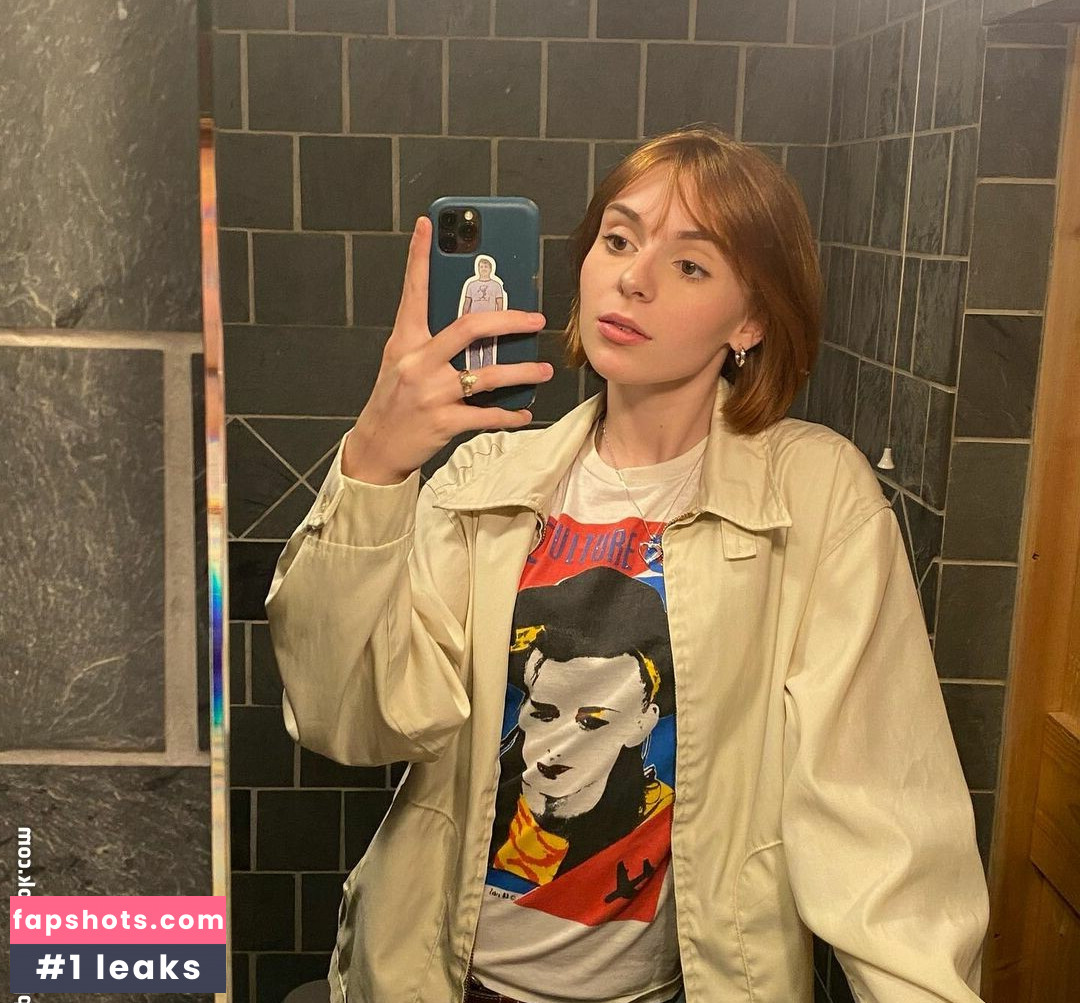 Caitlin gallery photo #43