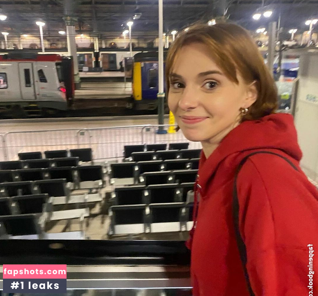 Caitlin gallery photo #45