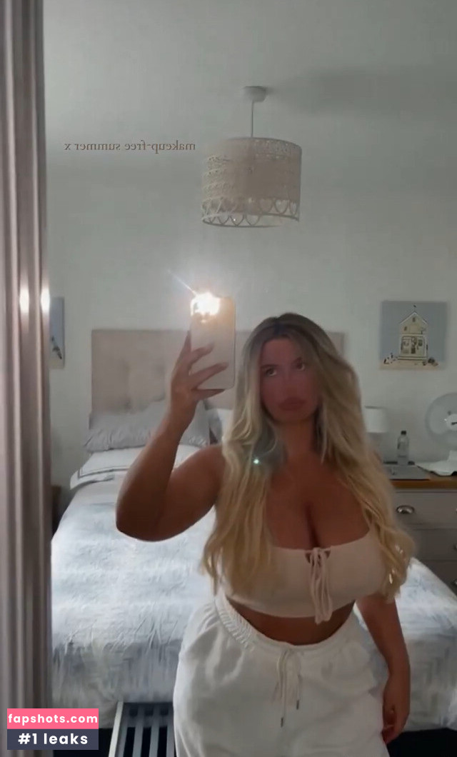 Caitlin gallery photo #76