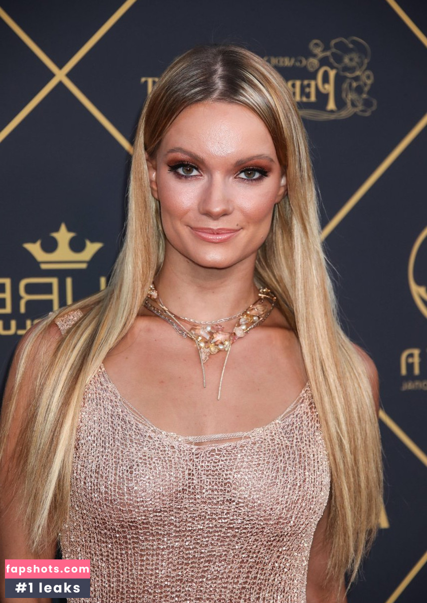 Caitlin O'Connor gallery photo #132