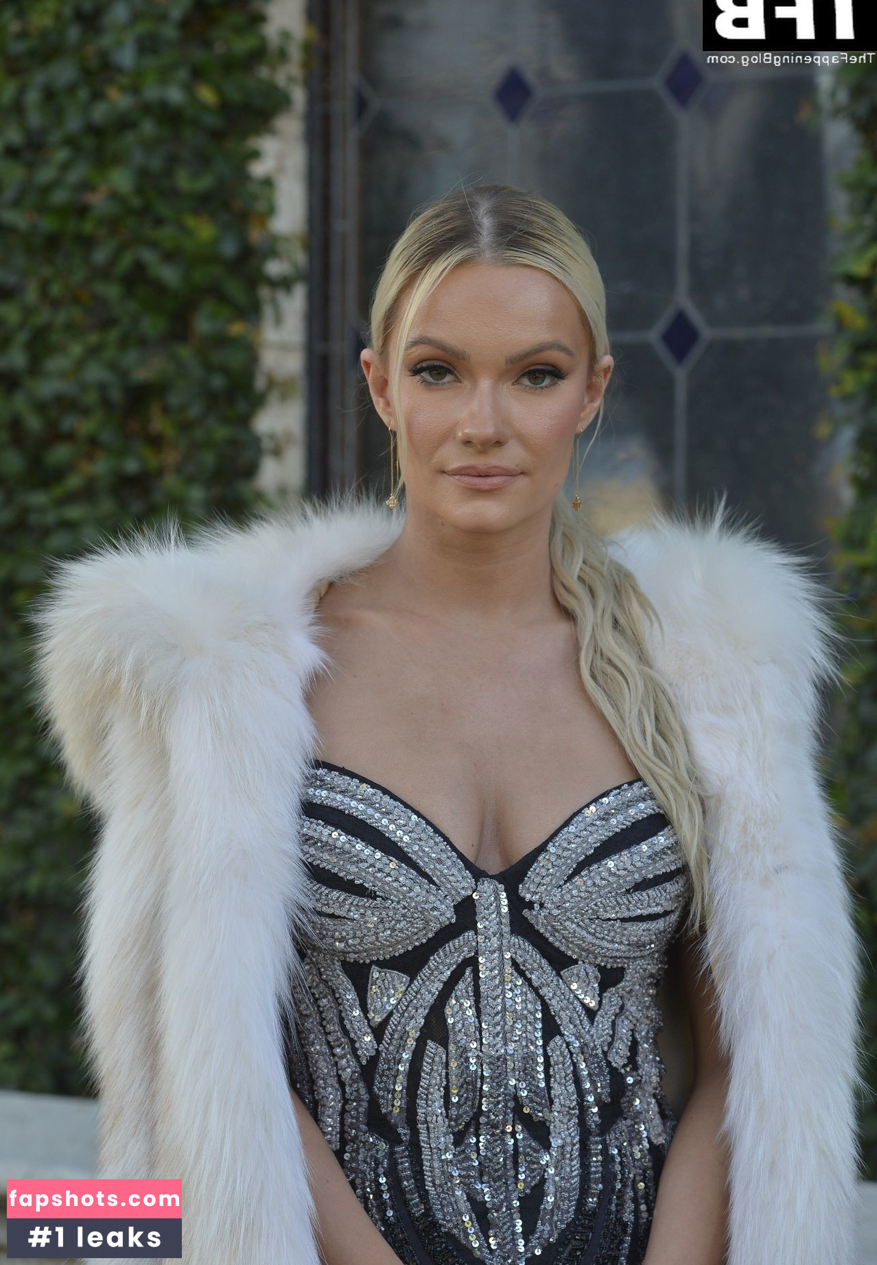 Caitlin O'Connor gallery photo #24