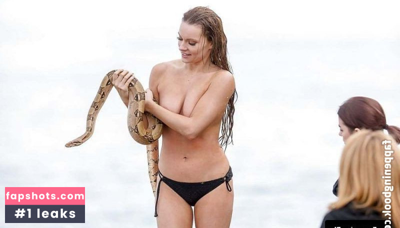 Caitlin O'Connor gallery photo #37