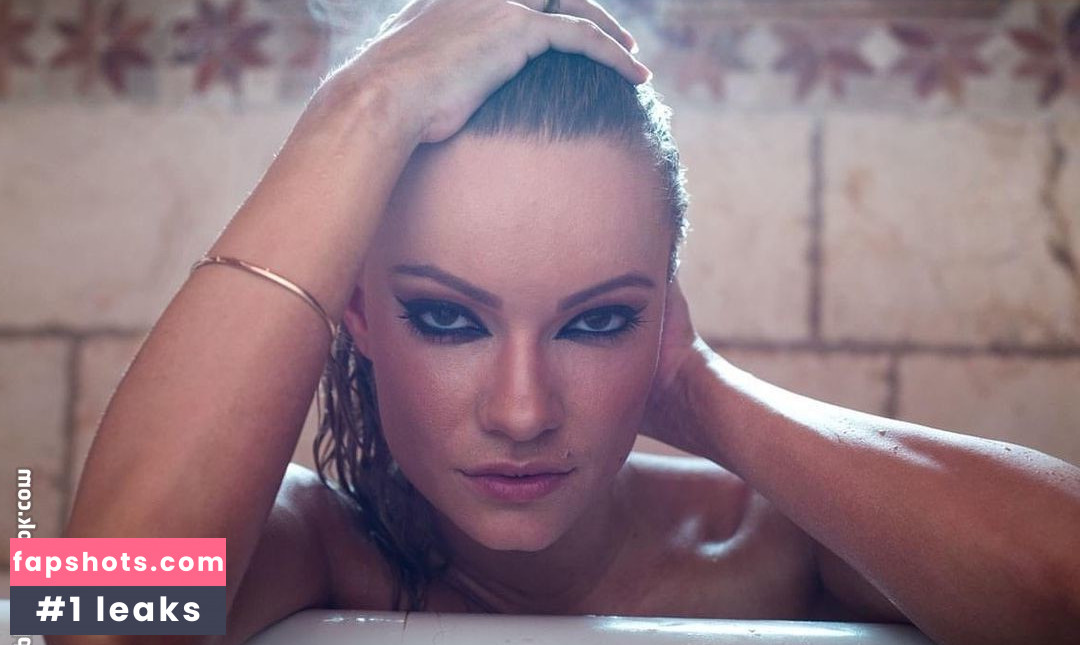 Caitlin O'Connor gallery photo #43