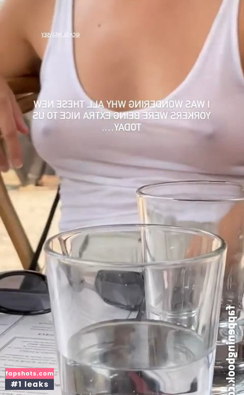 Caitlin Stasey gallery photo #111