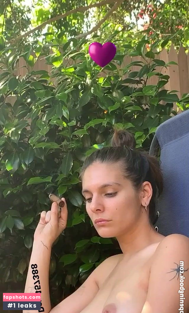 Caitlin Stasey gallery photo #114