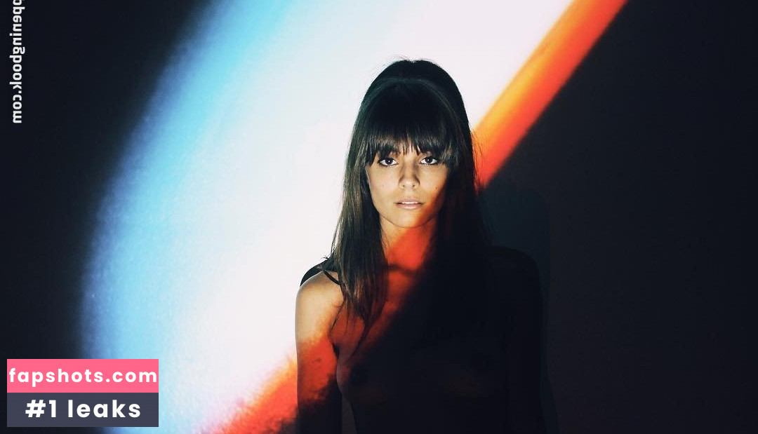 Caitlin Stasey gallery photo #147