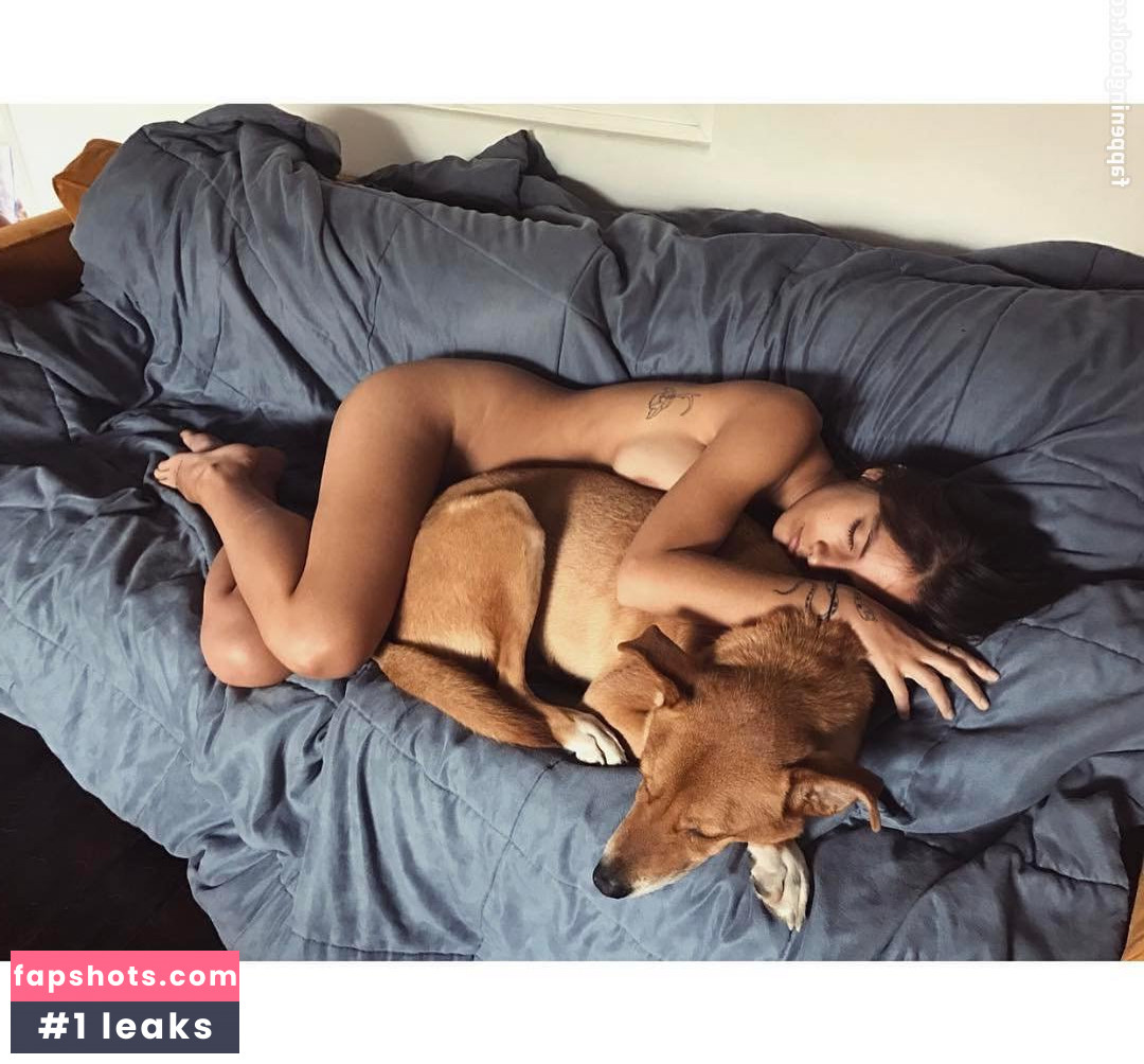 Caitlin Stasey gallery photo #172