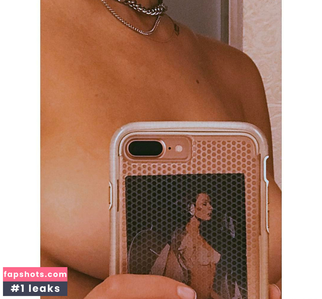 Caitlin Stasey gallery photo #174