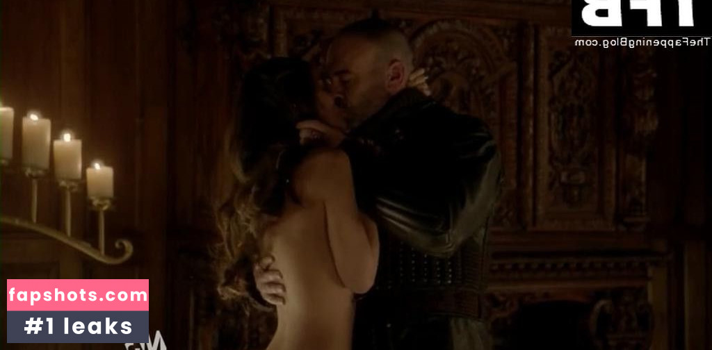 Caitlin Stasey gallery photo #25