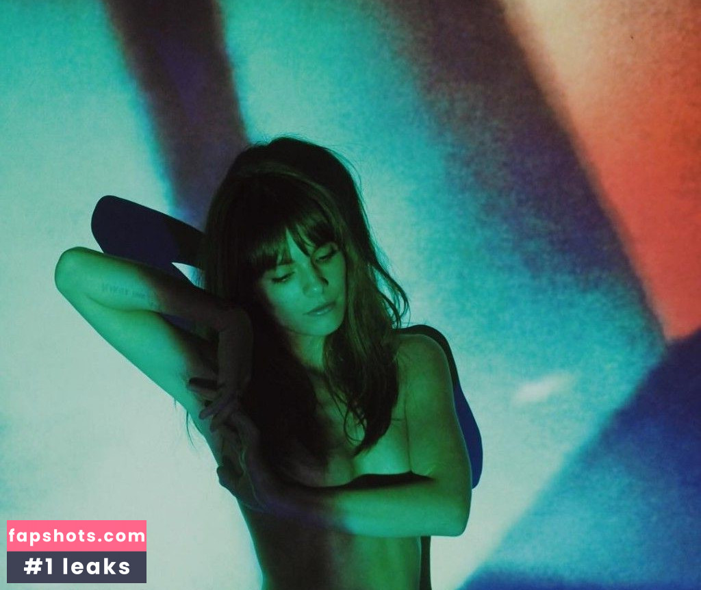 Caitlin Stasey gallery photo #54