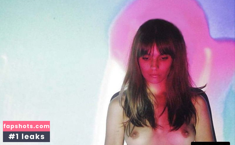 Caitlin Stasey gallery photo #63