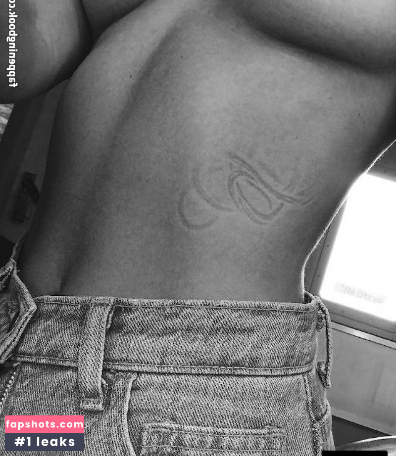 Caitlin Stasey gallery photo #67