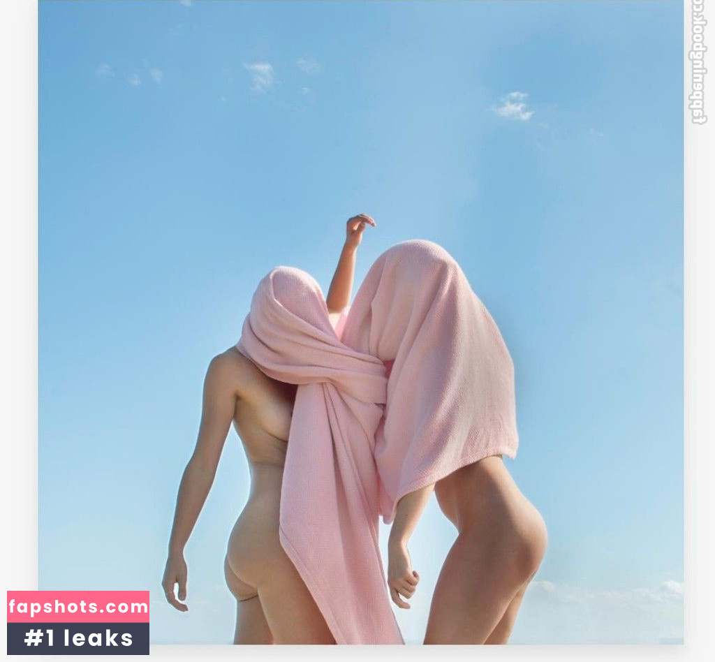 Caitlin Stasey gallery photo #94