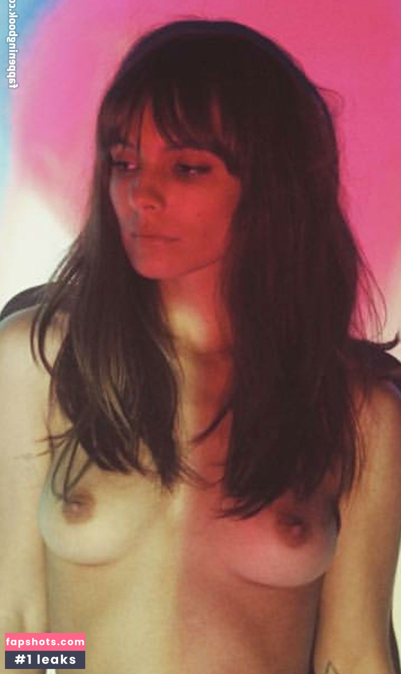 Caitlin Stasey gallery photo #97