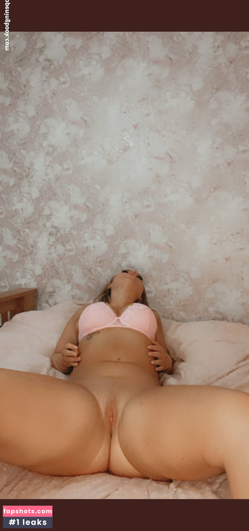 Caitncurves gallery photo #3