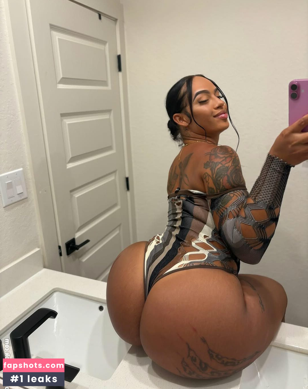 Cakequeenmami Nude Leaks OnlyFans Photos #2 - Fapshots