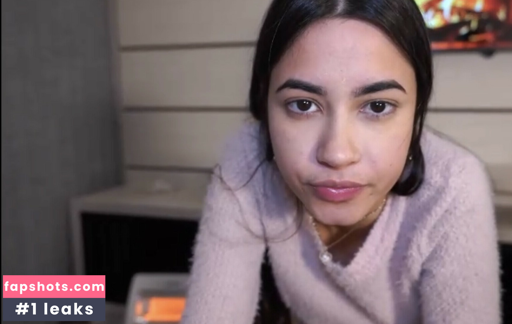 Cale Hot gallery photo #7