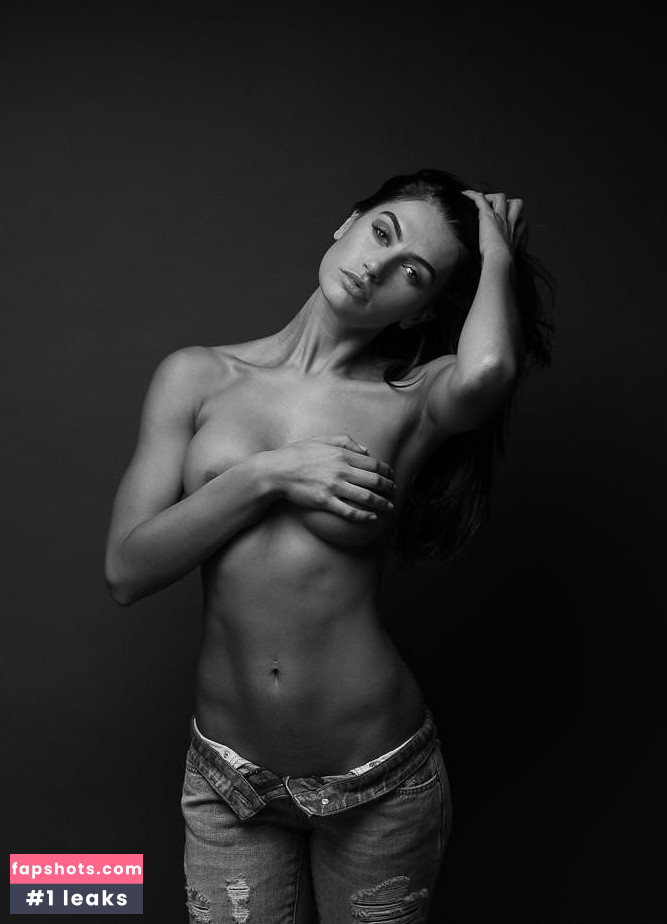 Caley-Rae Pavillard gallery photo #30