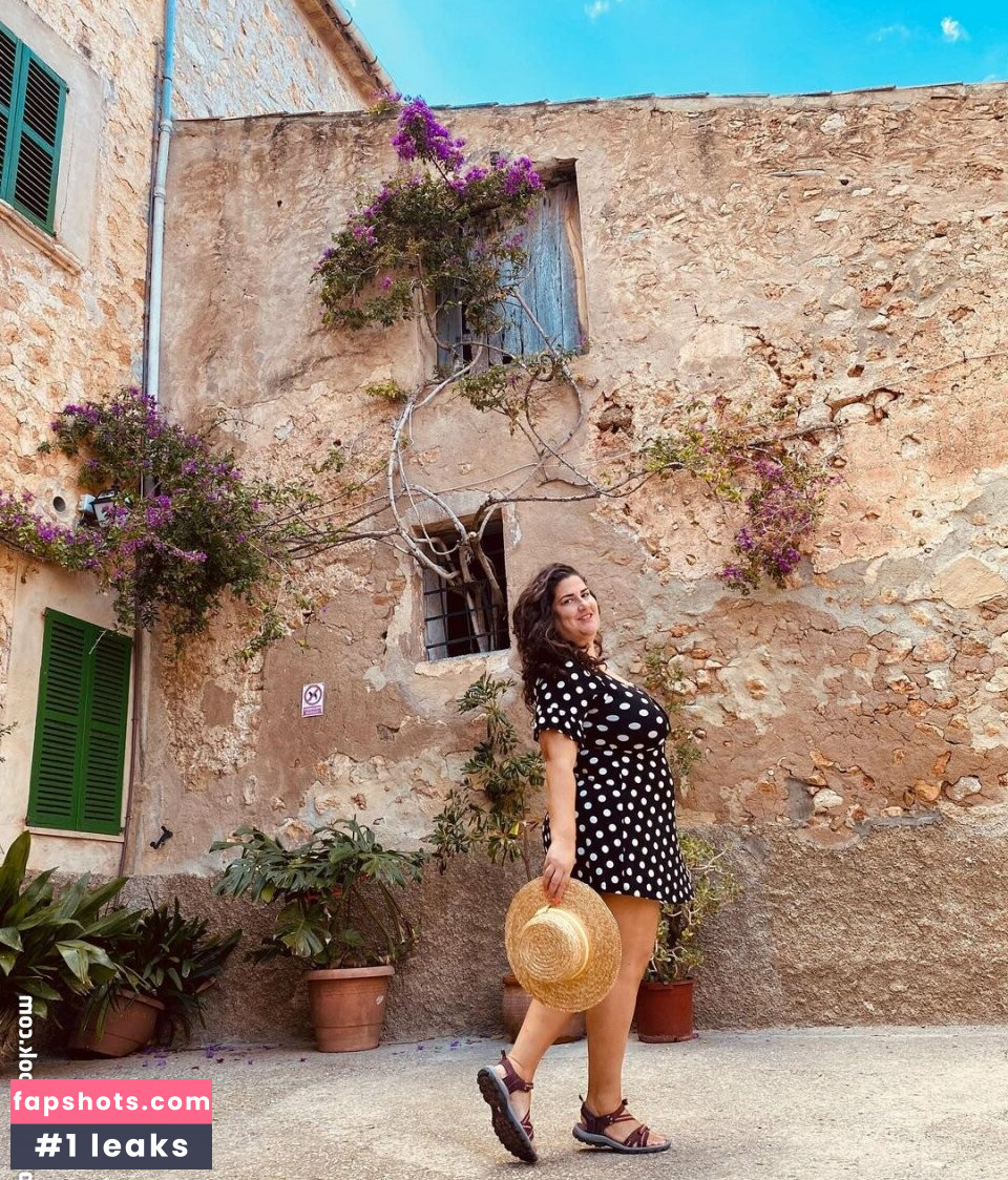 Caliope nude babe gallery