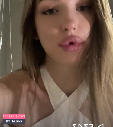 callherdiana gallery photo #3