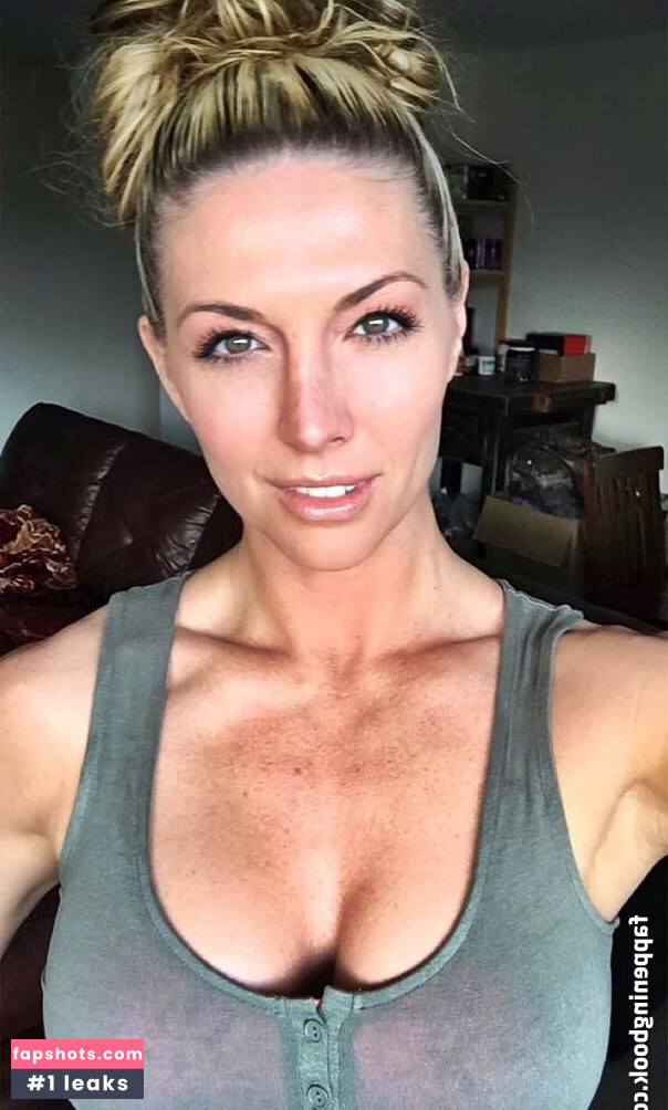 Callie Bundy gallery photo #34