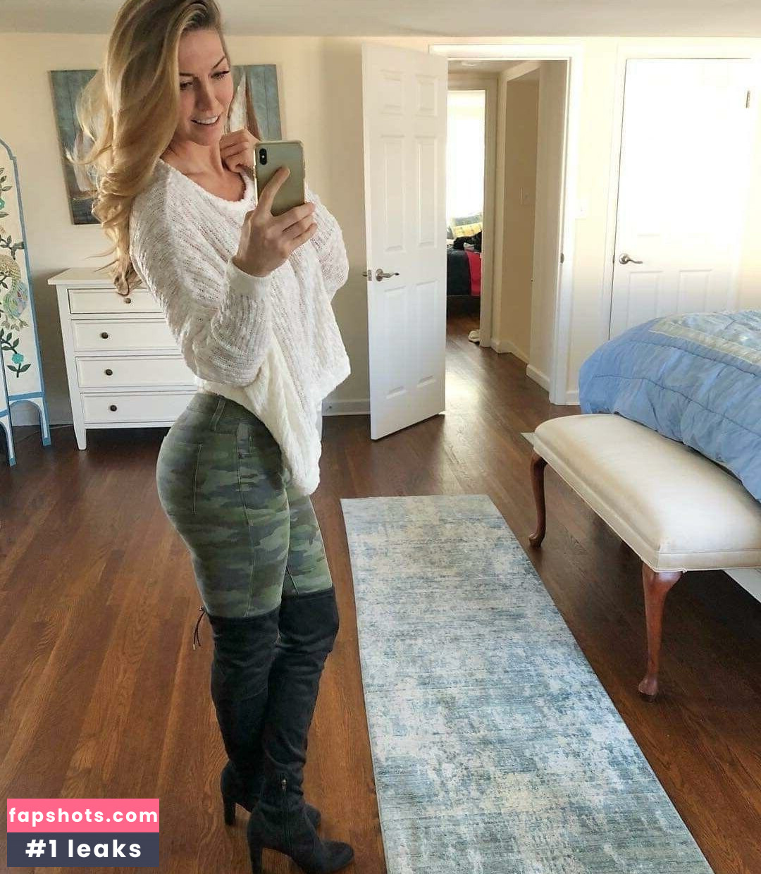 Callie Bundy gallery photo #43