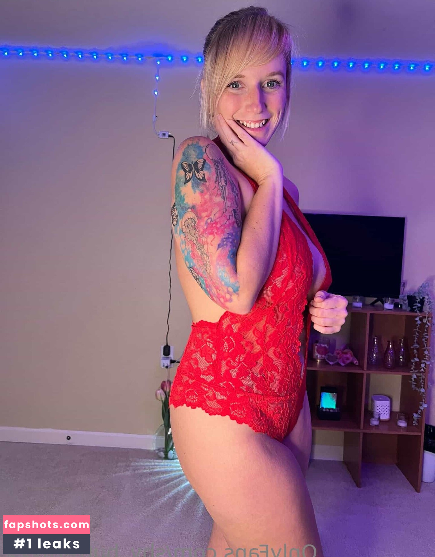 CallieJames gallery photo #15