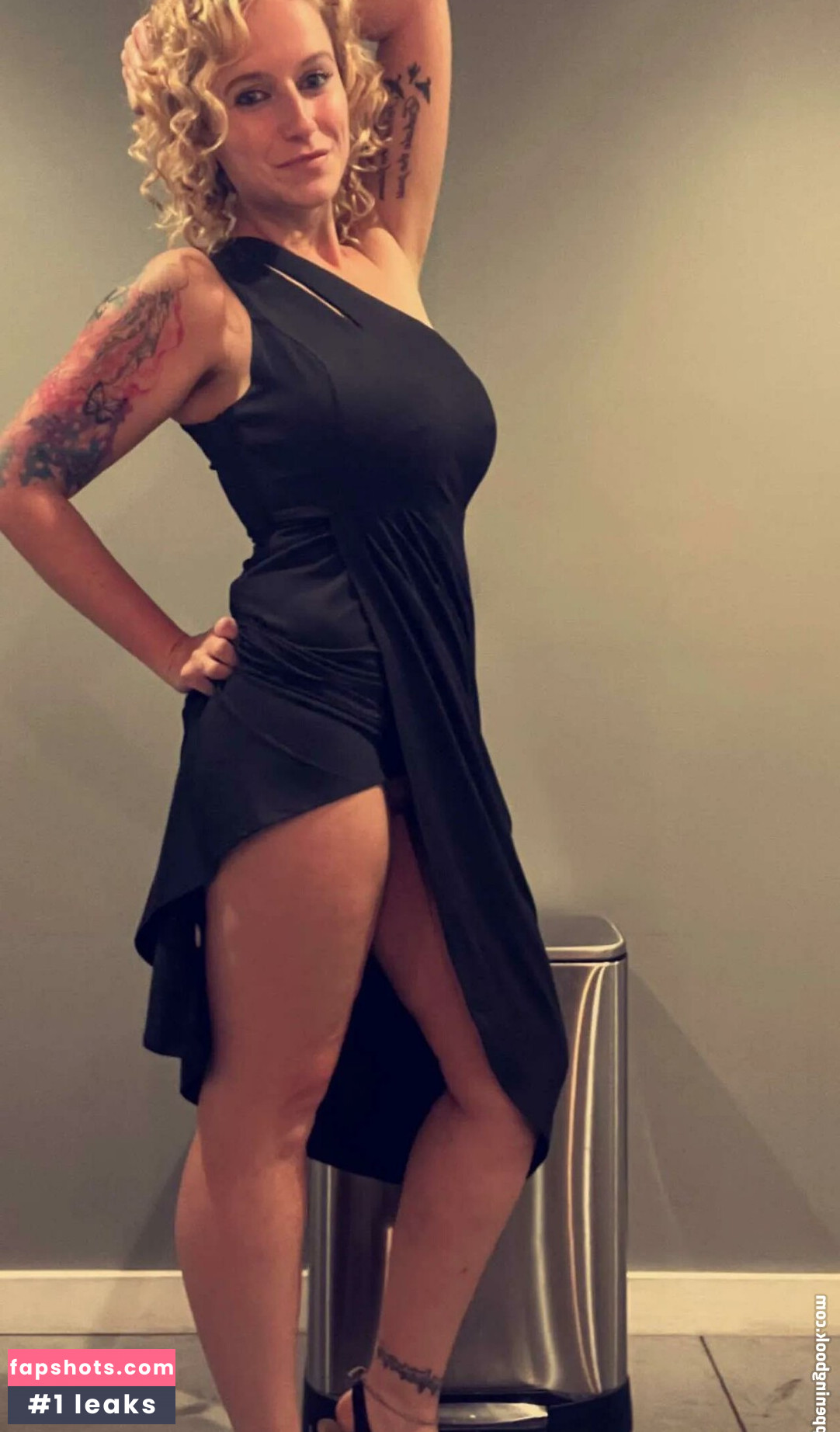 CallieJames gallery photo #17