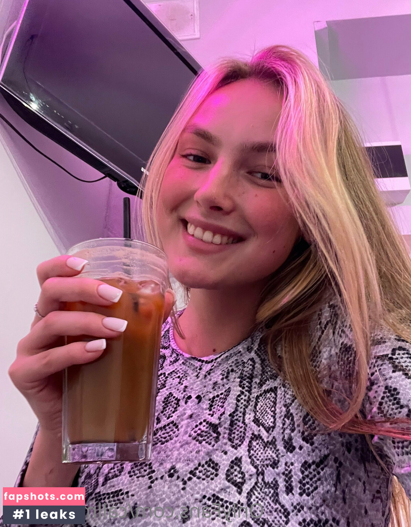 callme_naomi gallery photo #25