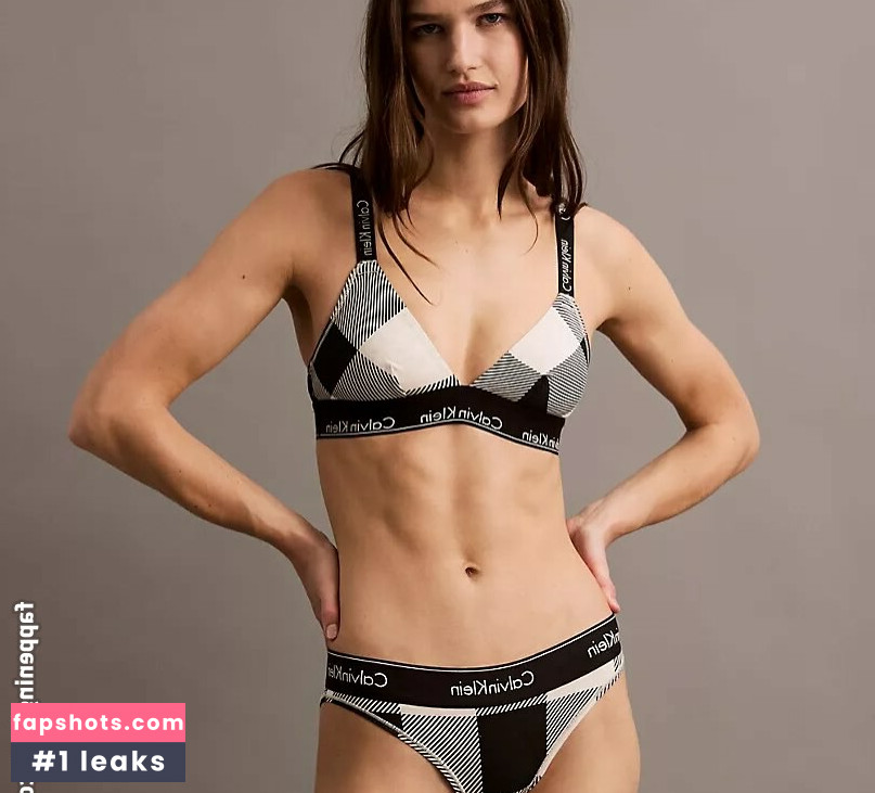 Calvin Klein gallery photo #12