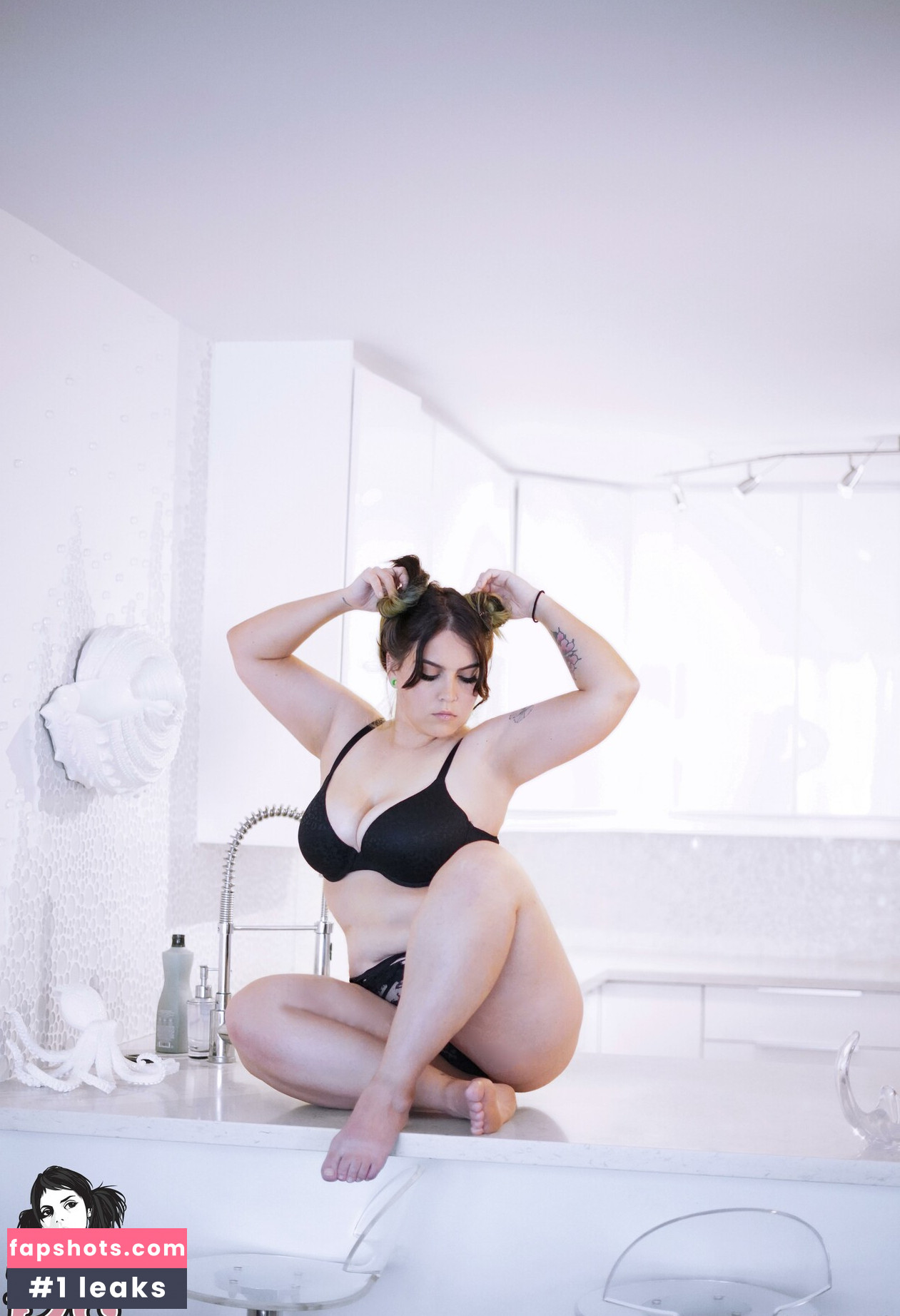 Cambrianicole gallery photo #17