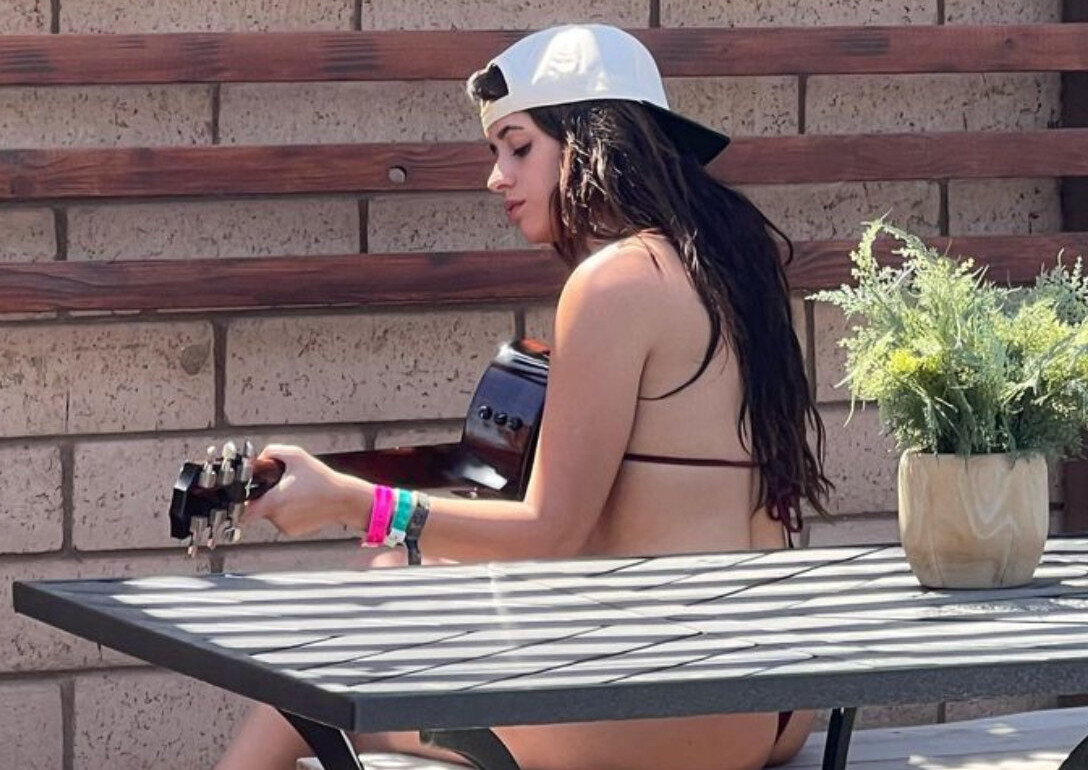 camila-cabello gallery photo #2598