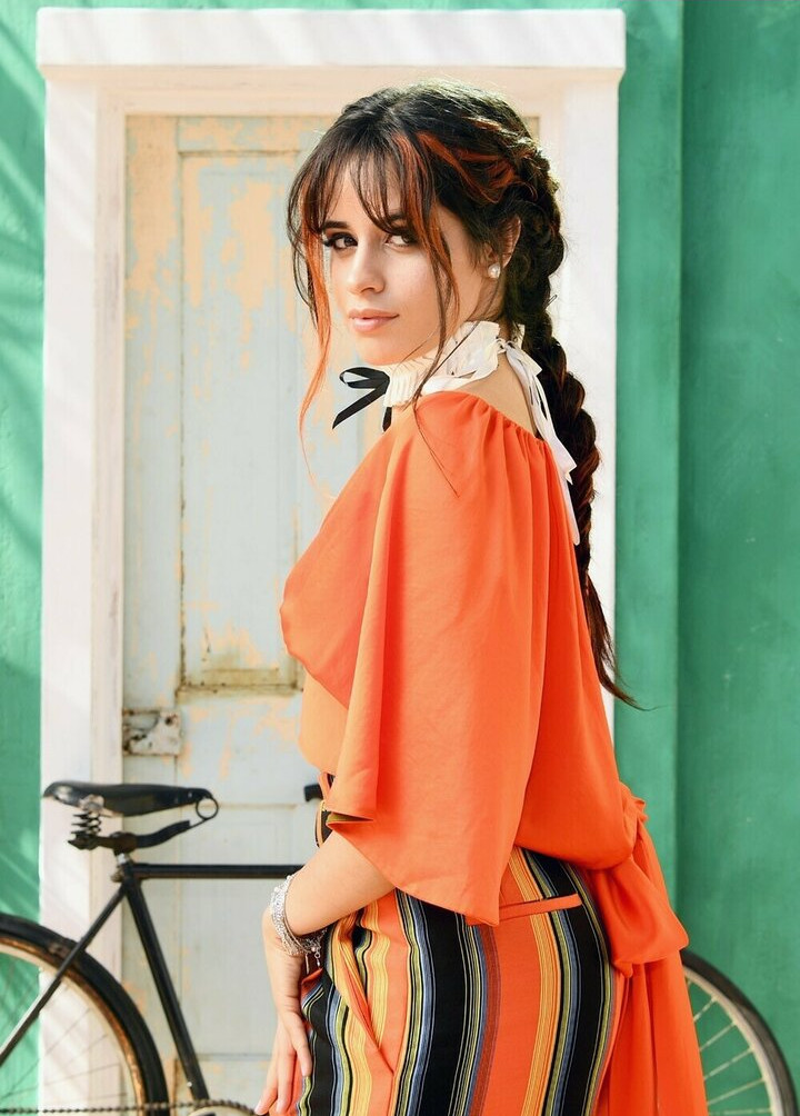 camila-cabello gallery photo #3198