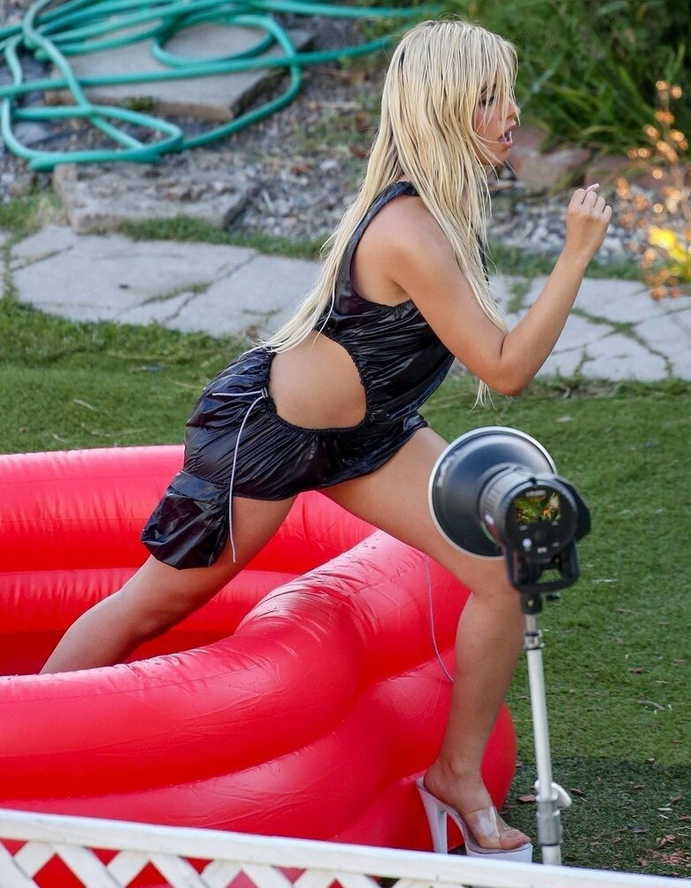 camila-cabello gallery photo #799