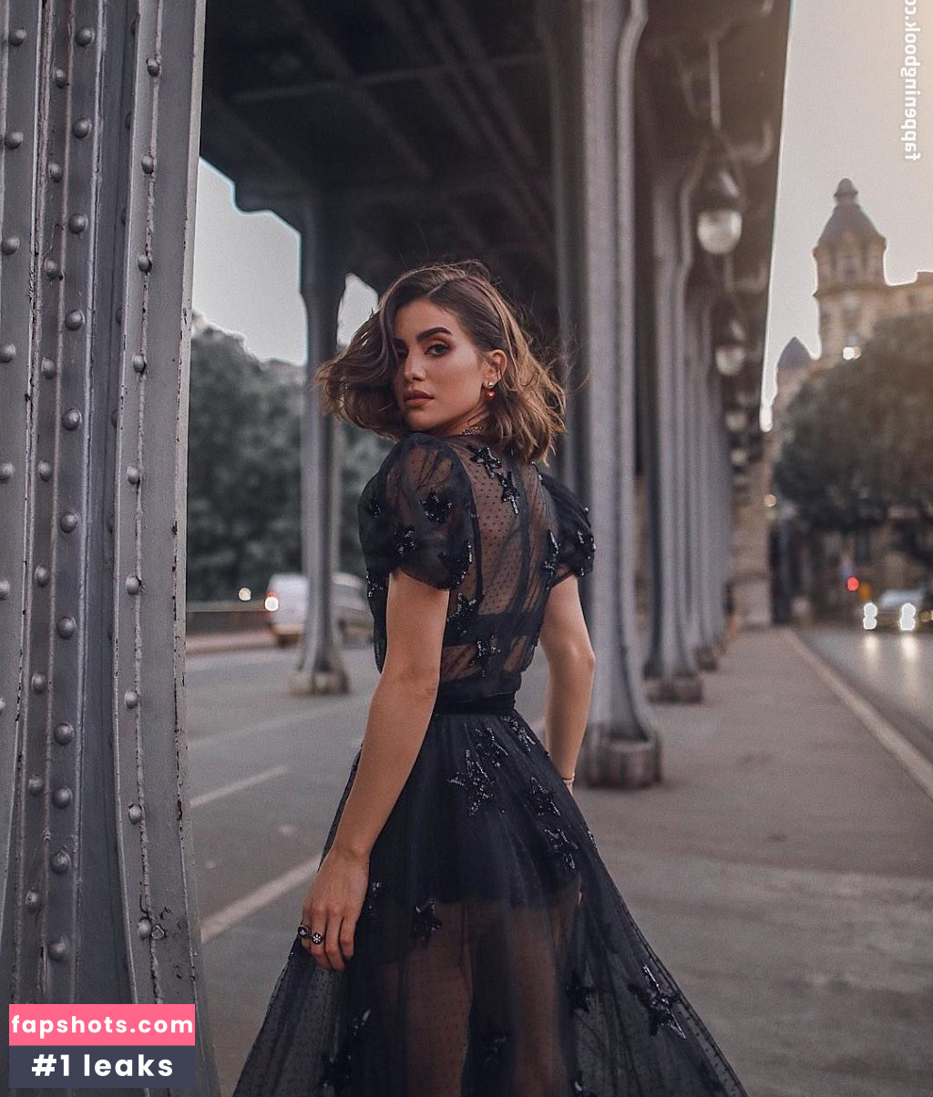 Camila Coelho gallery photo #212