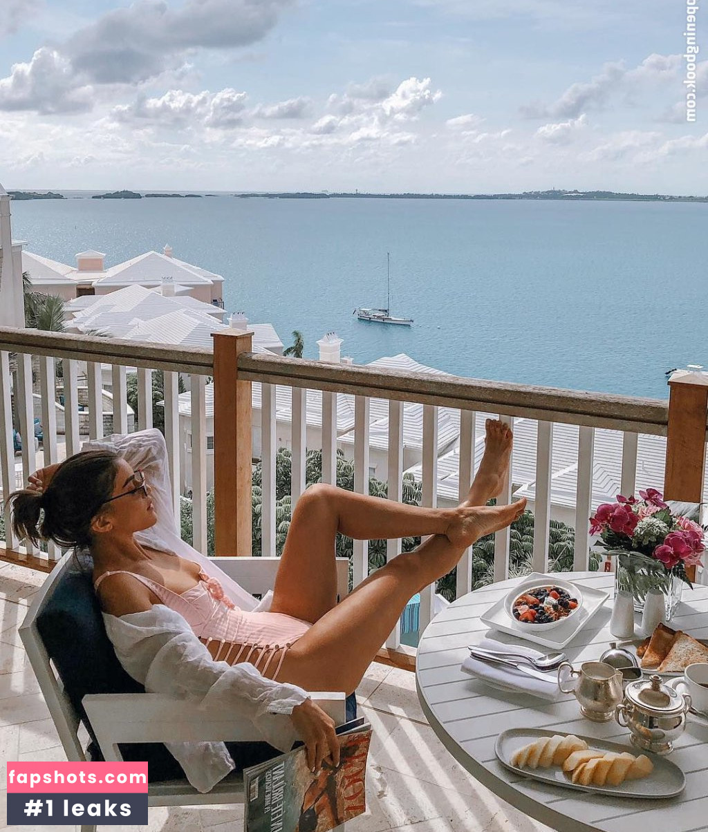 Camila Coelho gallery photo #214