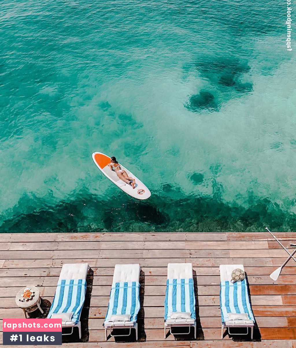 Camila Coelho gallery photo #215