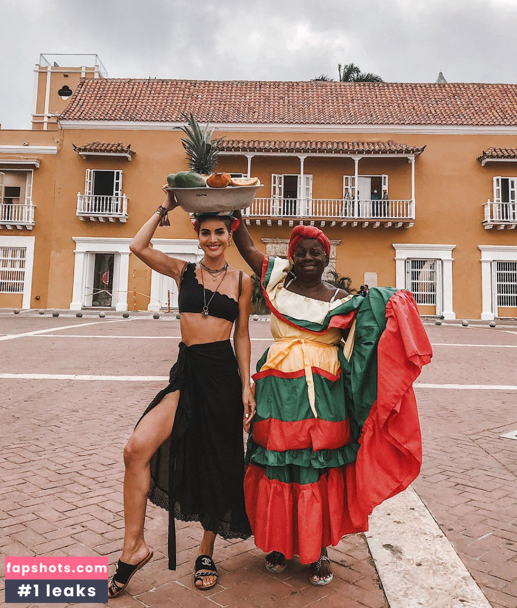 Camila Coelho gallery photo #217