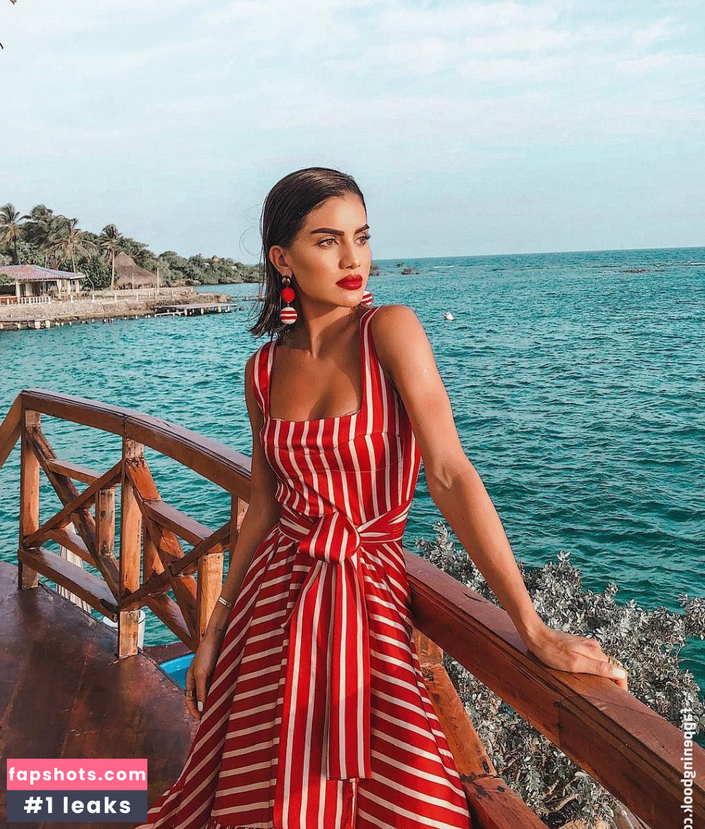 Camila Coelho gallery photo #218