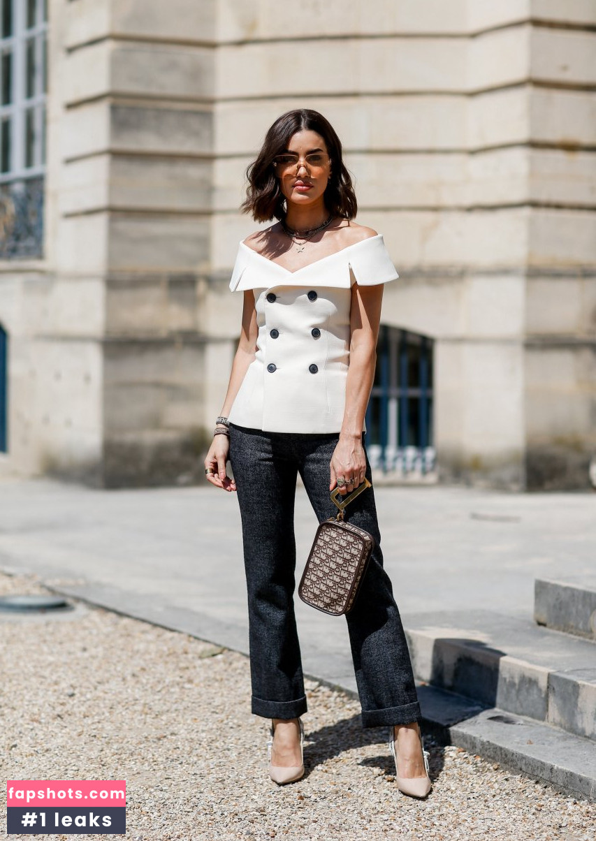 Camila Coelho gallery photo #243