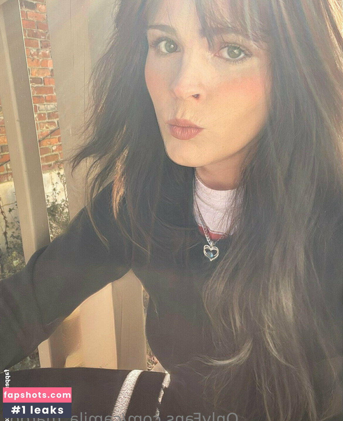 camila_margot gallery photo #7