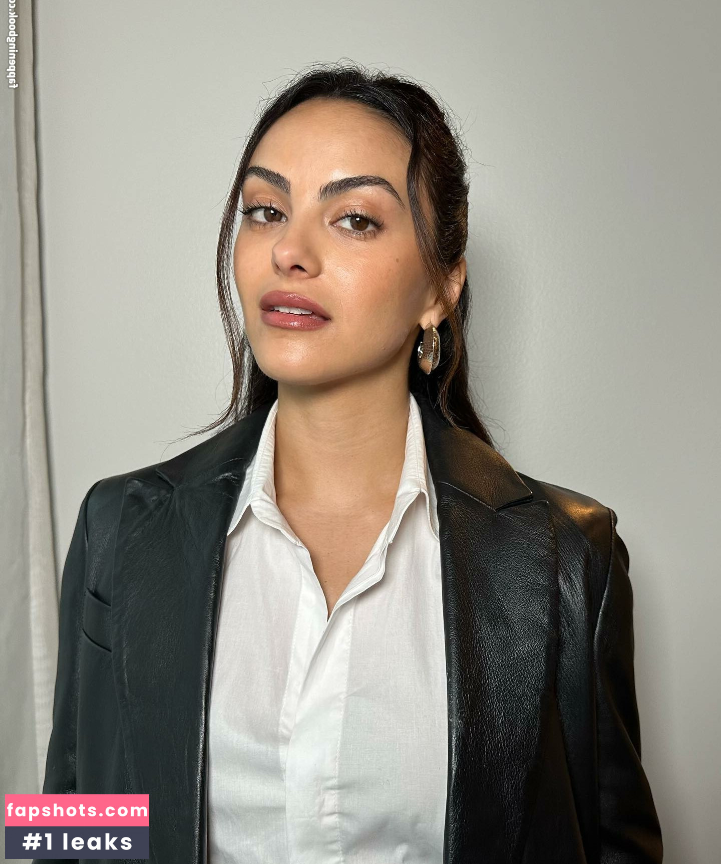 Camila Mendes gallery photo #126