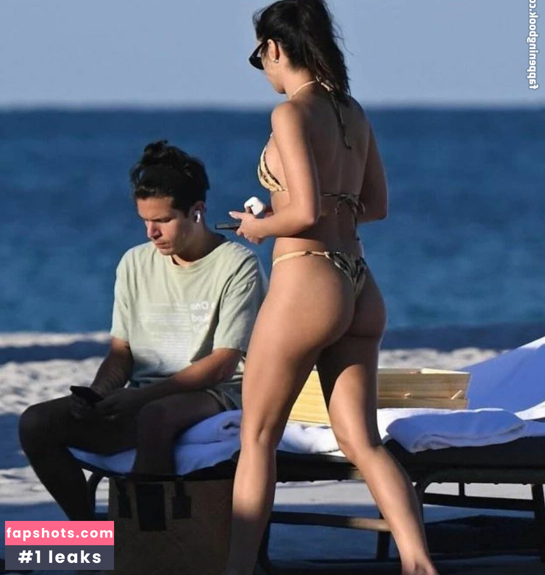 Camila Mendes gallery photo #204