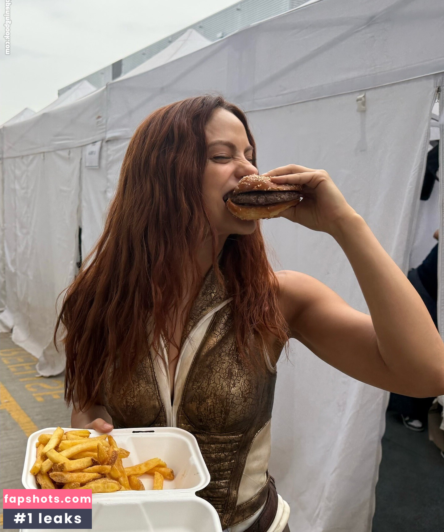 Camila Mendes gallery photo #24