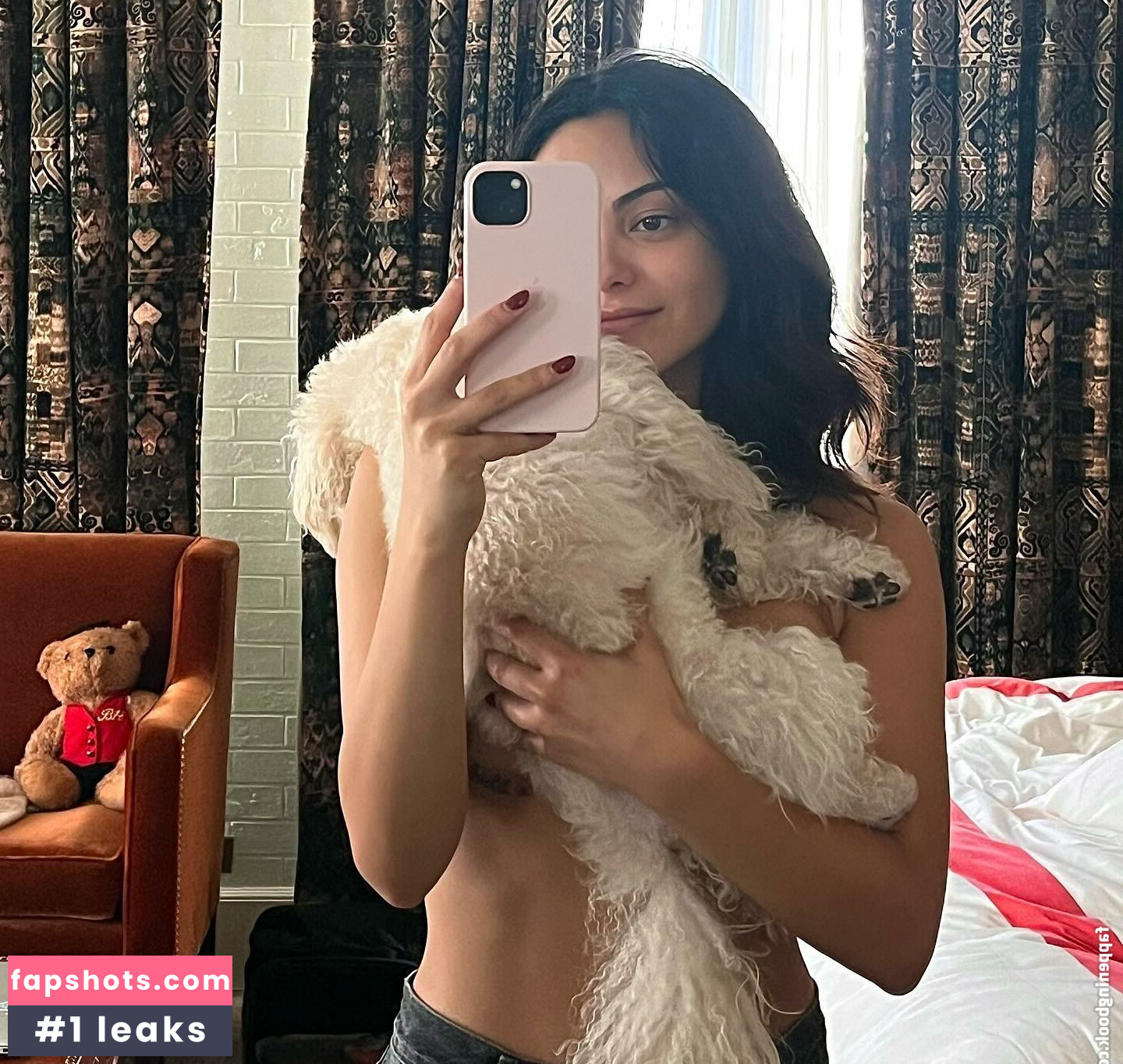 Camila Mendes gallery photo #284