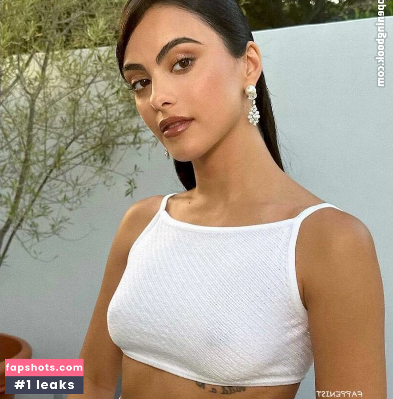 Camila Mendes gallery photo #33